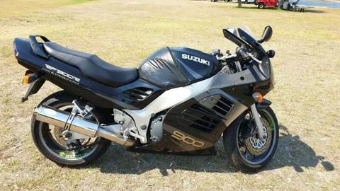 Suzuki RF900R Motorcycle