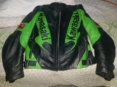 kawasaki genuine leather motorbike jacket,made in pakastan