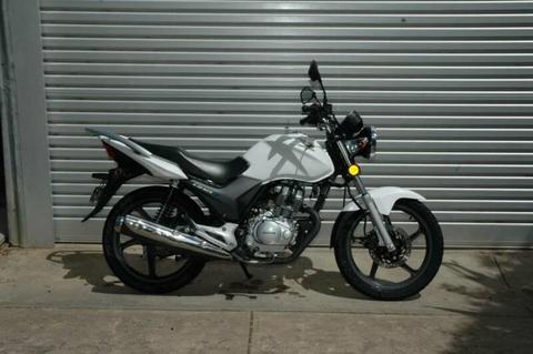 Honda CB125E, 6 month warranty, clean and tidy, new rear tyre