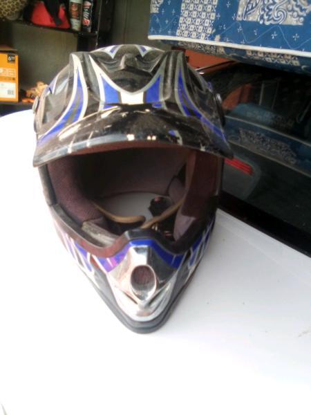 BOYS nitro motorbike helmet