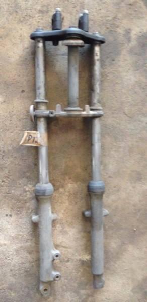 Suzuki GP125 1980 Set of Front Forks and Triples Front Shocks