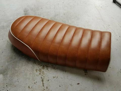 motorcycle seat - cafe racer - brown - new