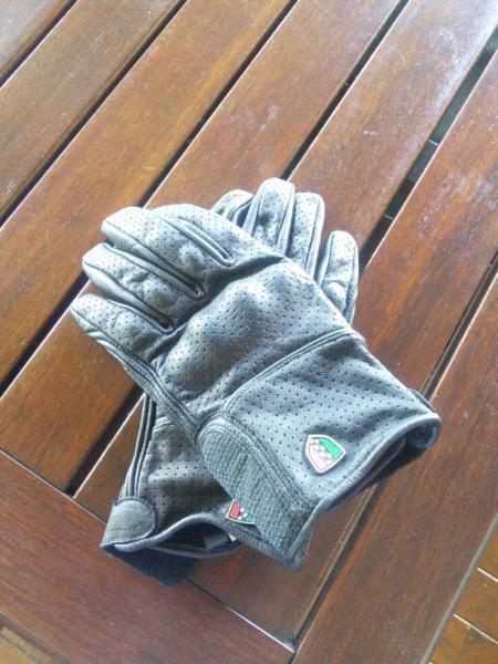 Leather motorcycle gloves - Corazzo Enzo