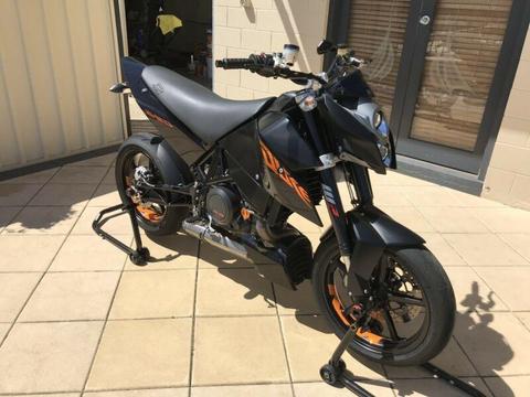 2009 KTM 690 duke