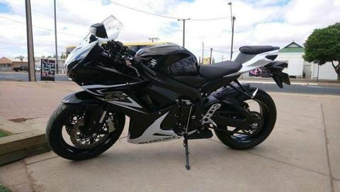 GSX-R600 2014 Model, only 5020 km's! Barely Run In!