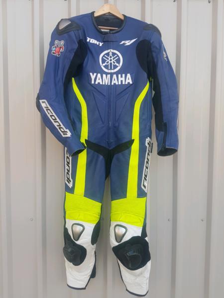 Yamaha Ricondi Road Racing Leathers