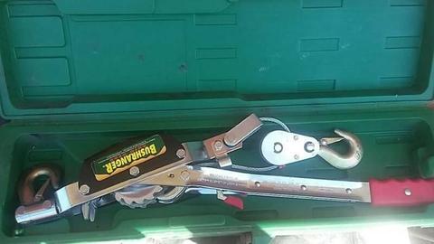 Bushranger Hand Winch Recovery Gear. Excellent condition