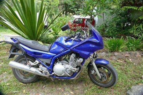 Yamaha XJS900