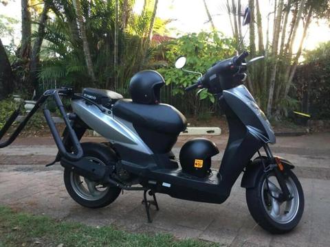 Kymco scooter 2014