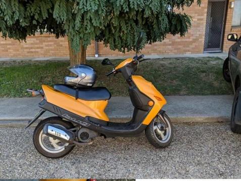 2005 BUG Scooter