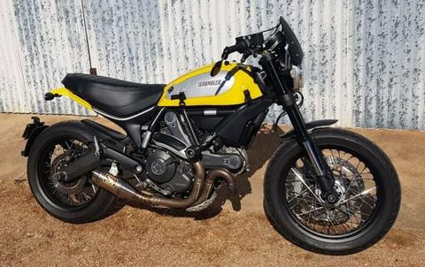Ducati Scrambler Icon with many extras