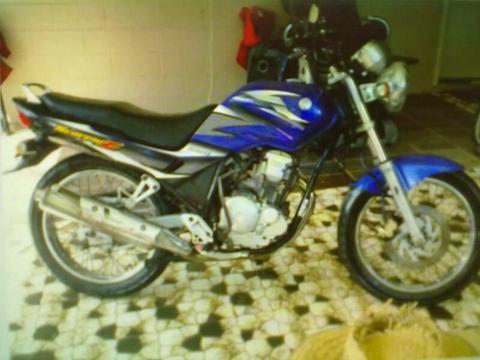 Yamaha 225 Scorpio Z motorcycle. Exc condition