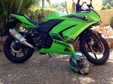 FREE riding gear with Kawasaki Ninja Special Edition LAM approved