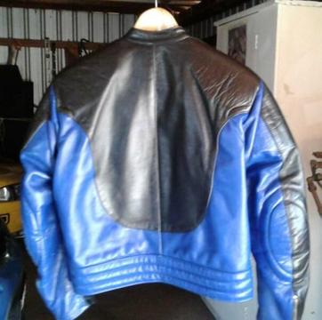 WOMENS LEATHER MOTORCYCLE JACKET