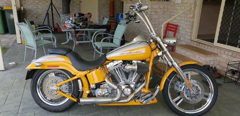 CVO SOFTTAIL DEUCE SCREAMING EAGLE