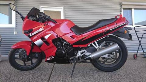2001 Kawasaki GPX250R (EX250F) Motorbike