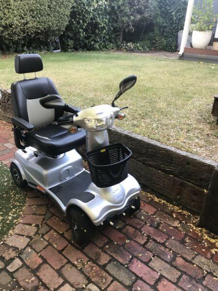4 wheeler Pioneer 12 mobility scooter