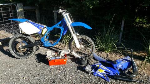 Yamaha yz125 wrecking/parting out. 02 model