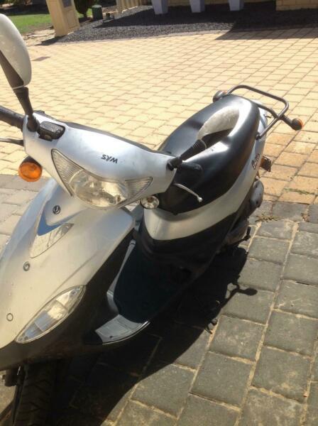 50cc moped- Sym Jolie