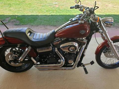 Harley Davidson dyna wide