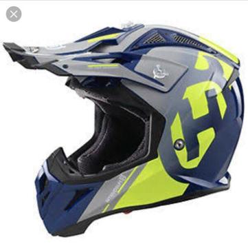 Airoh aviator 2.2 motocross helmet