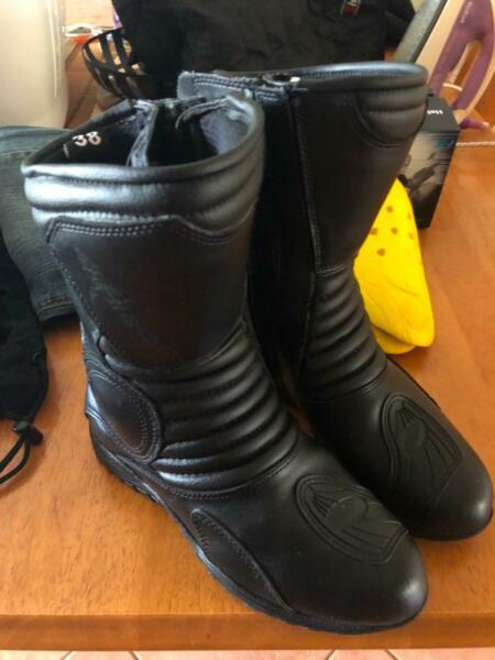Shark Leather Motorcycle Boots Size 38