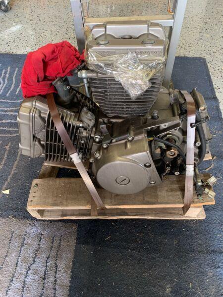 Hyosung CV250 engine 250