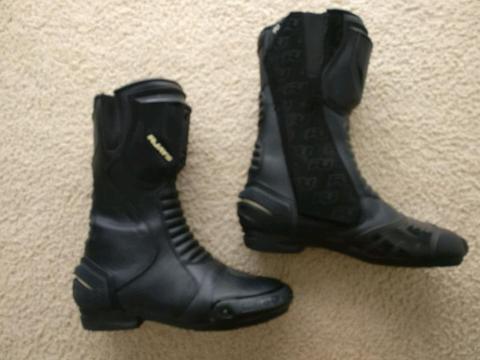 Womens Motorcycle Boots (size EU 40, USA 7)