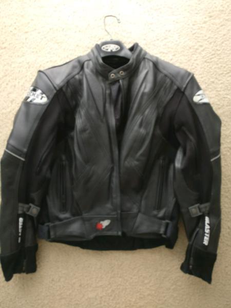 Womens Joe Rocket Motorcycle jacket (medium)
