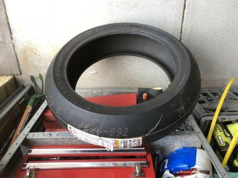 Motorcycle tyre 180/55zr17