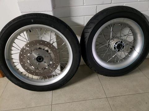 Harley davidson street bob wheels new rear tyre