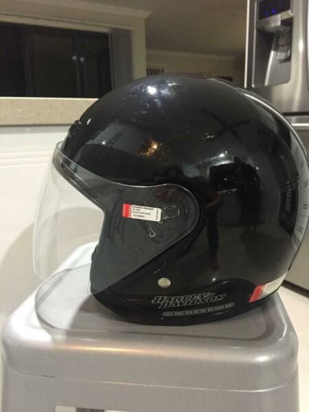 Harley Davidson Motorcycle bell helmet with viser