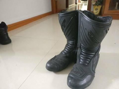 Size 10 RST Paragon 2 Motorbike Boots