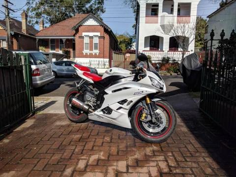 Yamaha R6 with 6 Months Rego and HM Quickshifter PRICE DROP