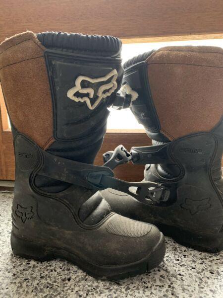 Motocross boots