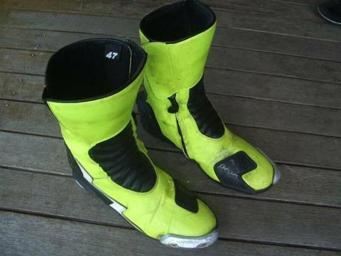 VR Motorcycle Boots Size 12 UK 47 Euro