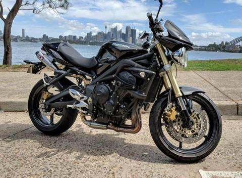 Triumph Street Triple 675 -immaculate condition, very low KM's