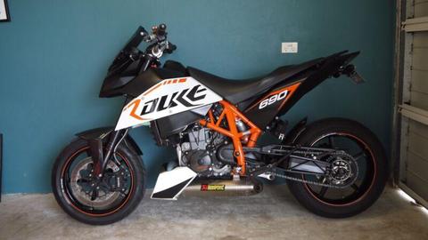 KTM Duke 690R. 2010