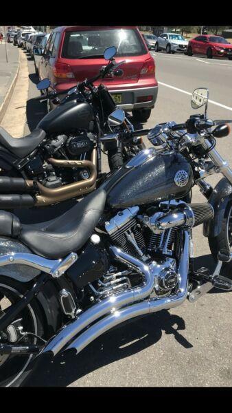 Vance and Hines big radius pipes and 54mm screaming eagle heavy breath