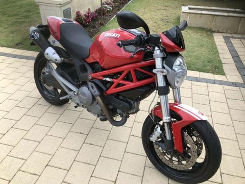 2009 Ducati monster 696
