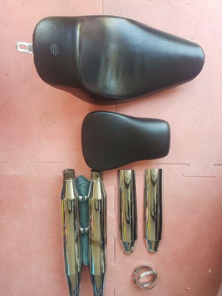 Harley seats and slip on pipes ******4338
