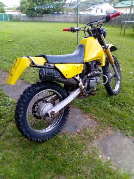 DR200cc electric and kick start 1997