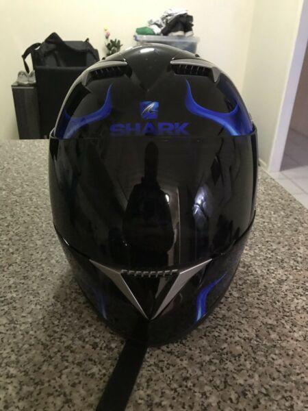 XL blue/Black Shark helmet