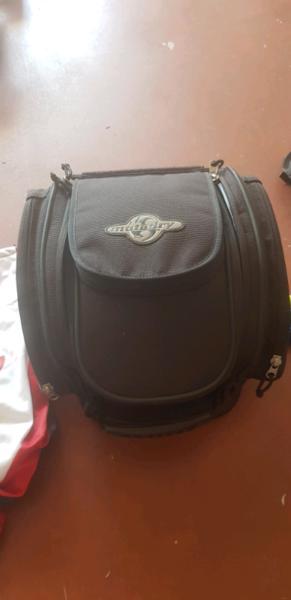 Motodry tank bag and accessories