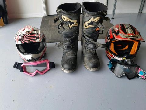 Motorbike helmets boots
