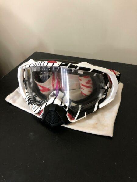 Oakley motocross goggles