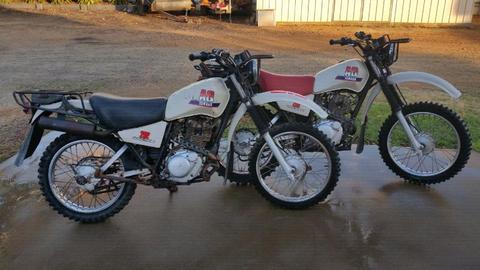 2 xYamaha AG200s