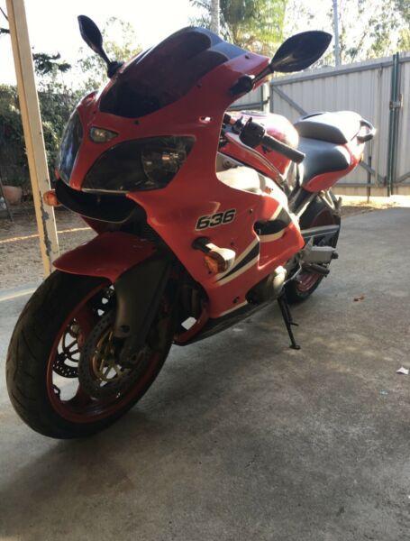 Kawasaki Ninja zxr636