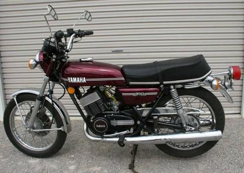 Yamaha RD350, 1974