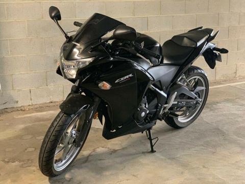 Black 2012 Honda CBR250r For Sale